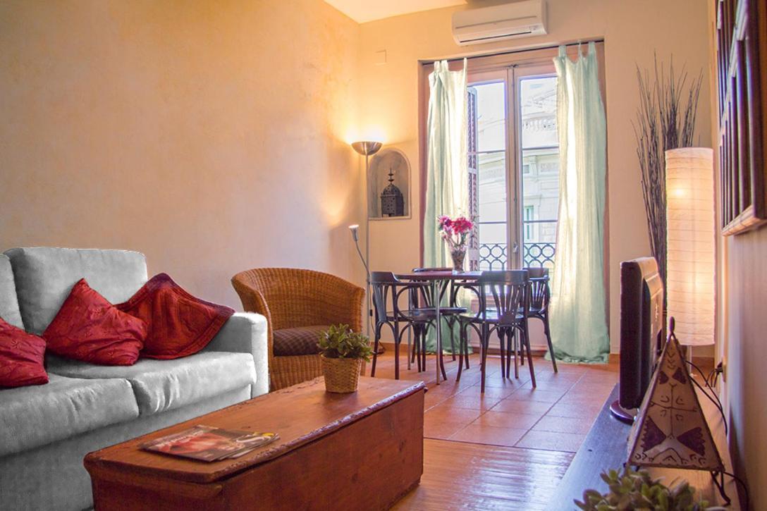 Gaudi 9 Apartamento *